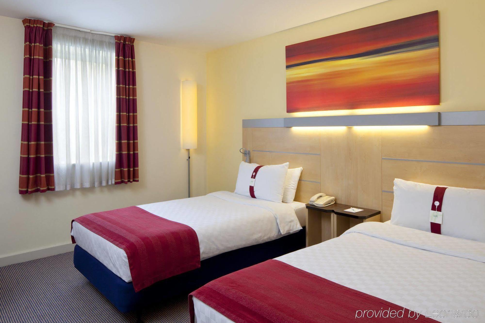 Holiday Inn Express London Stansted Airport, An Ihg Hotel Stansted Mountfitchet Rom bilde
